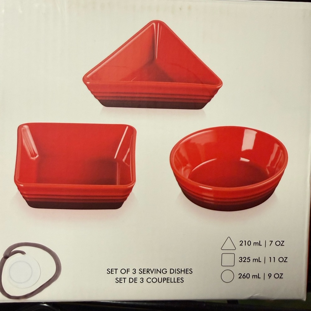 Le Creuset White Stoneware Dish Set